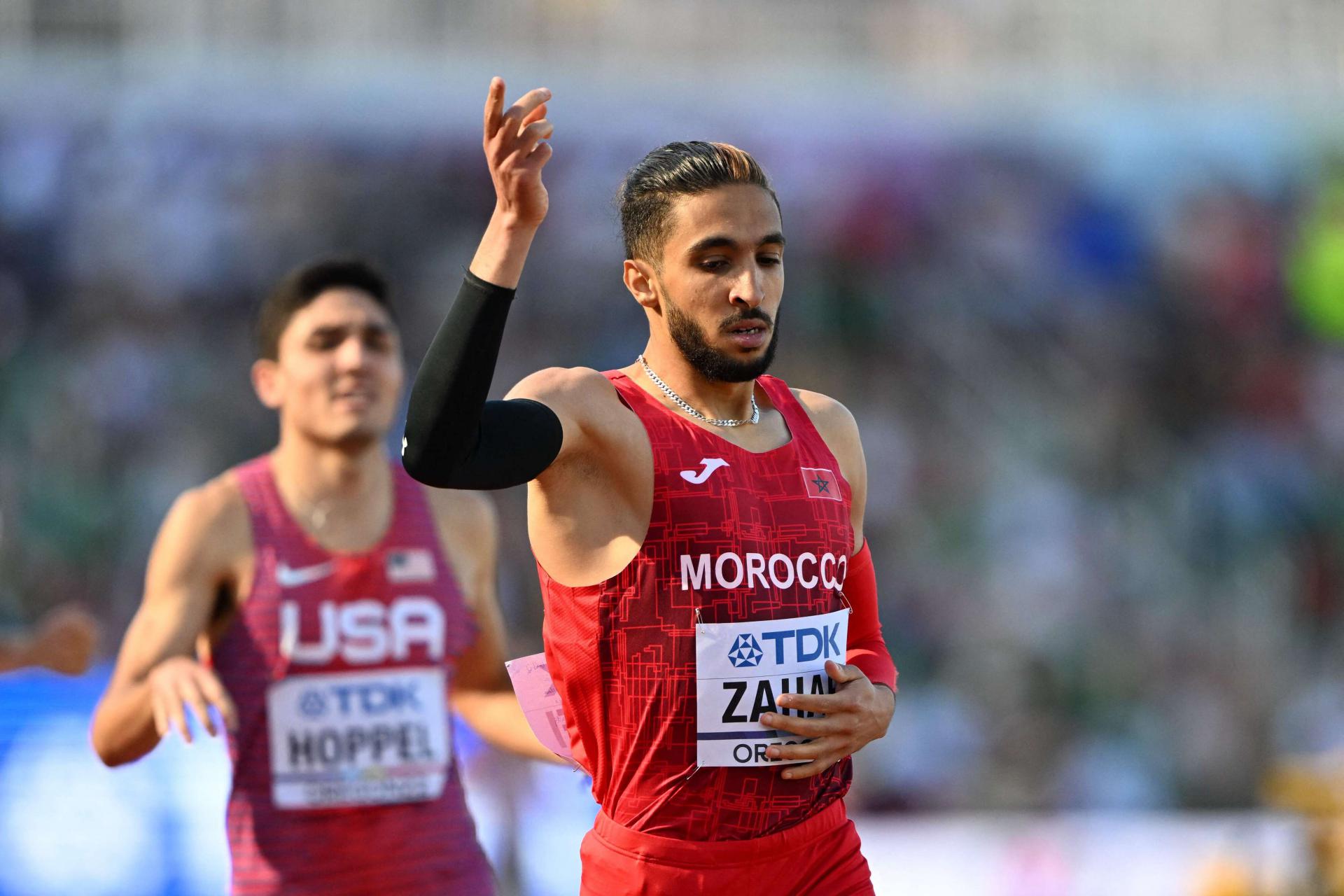 العداء المغربي لبلوغ الدور النهائي والصعود لمنصة التتويج