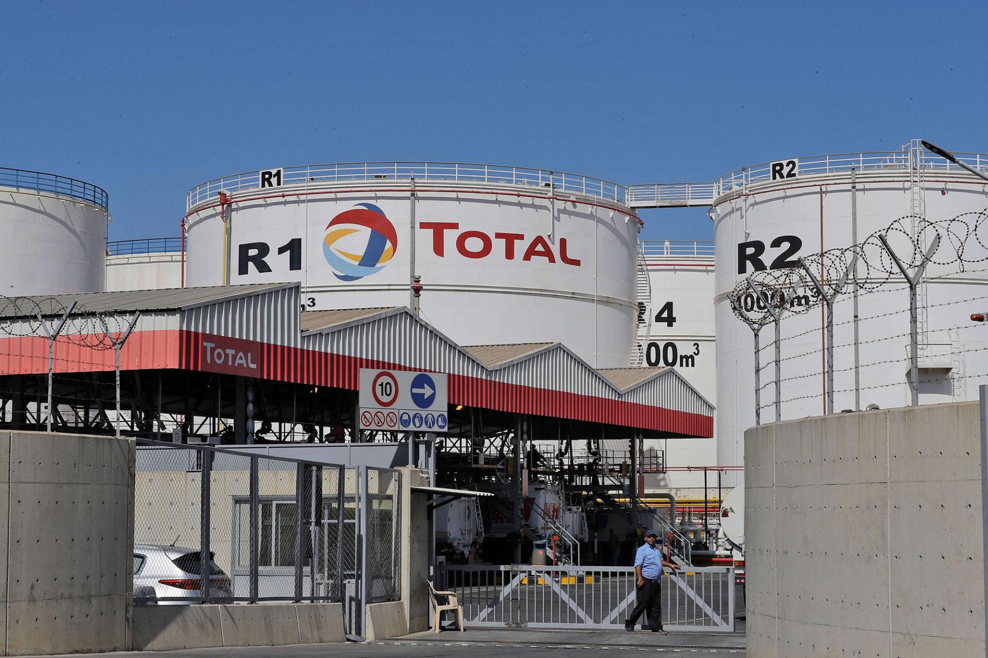 دور أكبر لفرنسا في النزاع الحدودي البحري