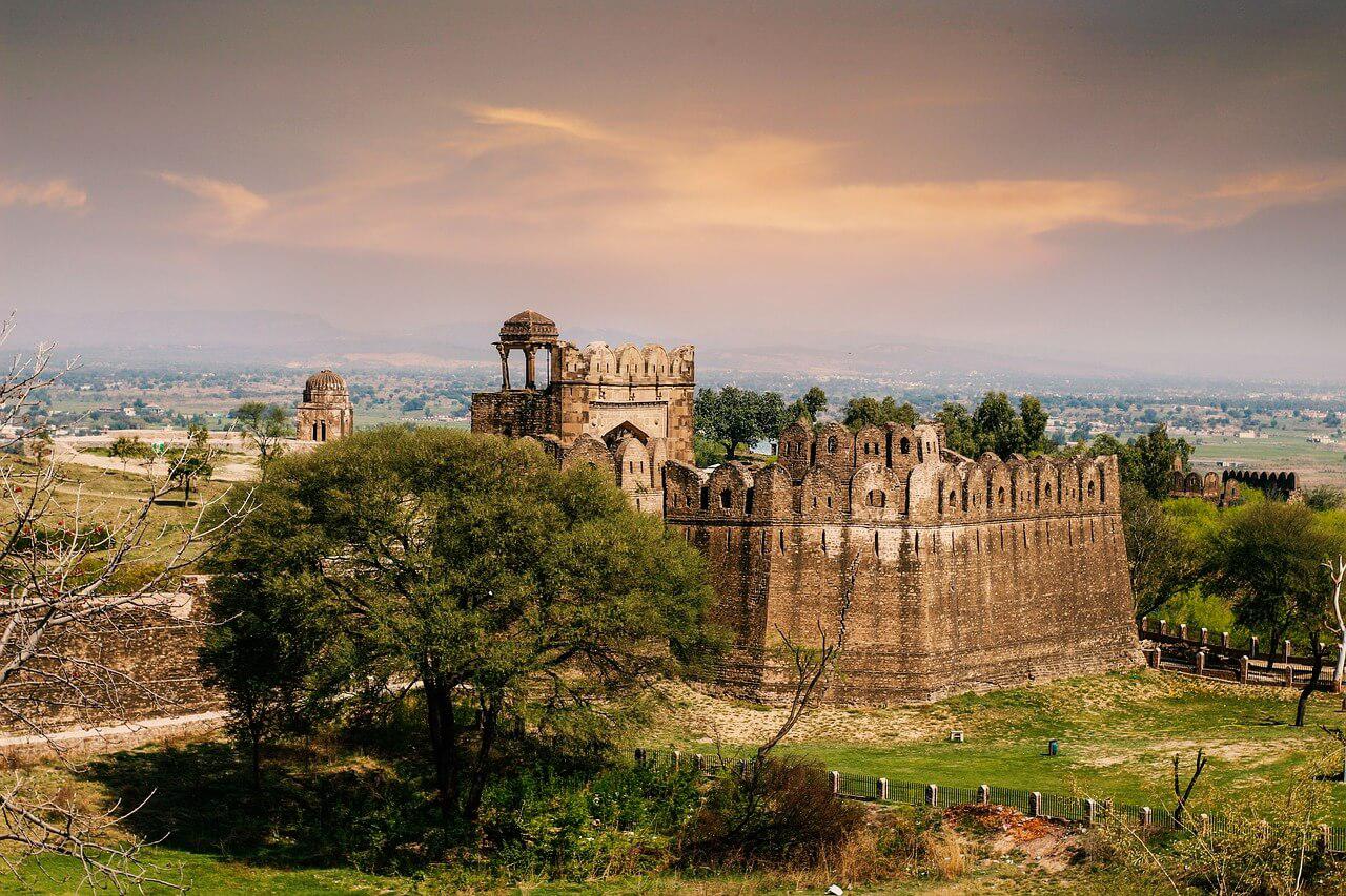 مدينة موهينجو دارو الأثرية بباكستان