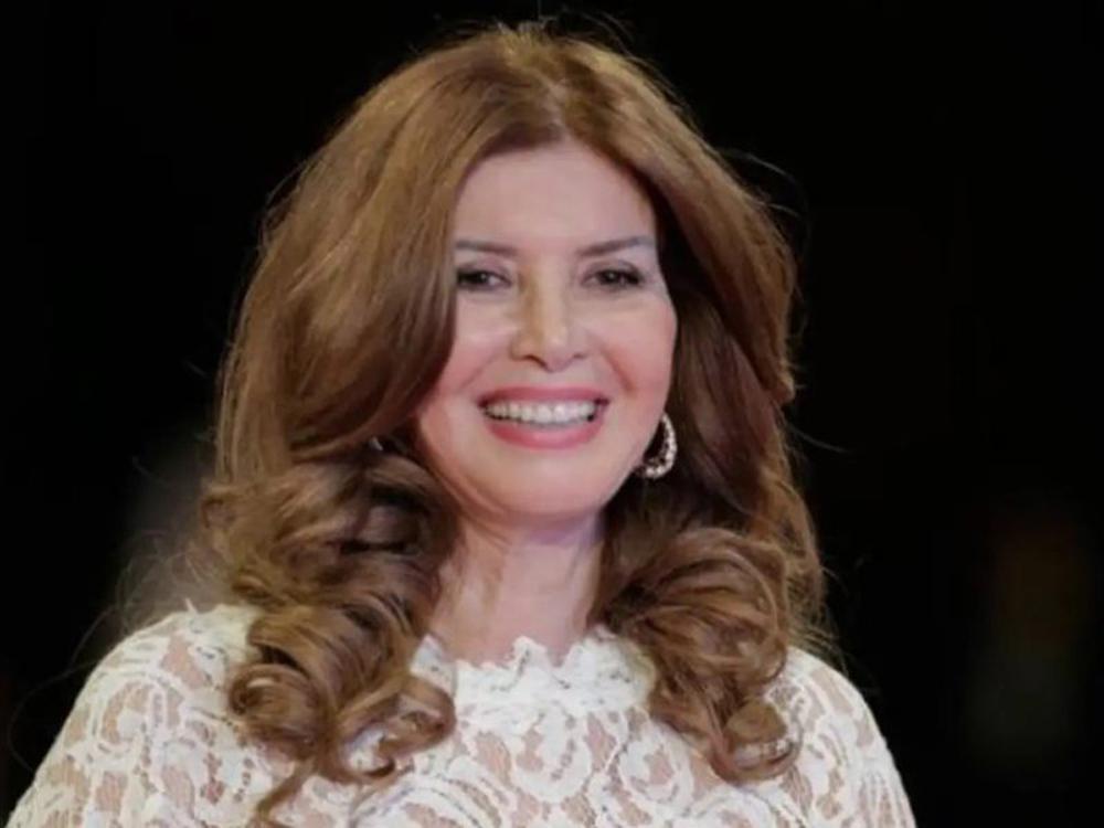 الفنانة ميرفت أمين