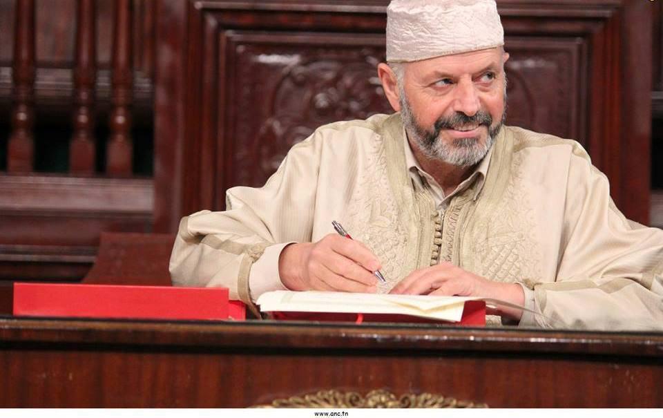 اللوز من مؤسسي الاتجاه الإسلامي الذي أصبح اسمه لاحقا حركة النهضة