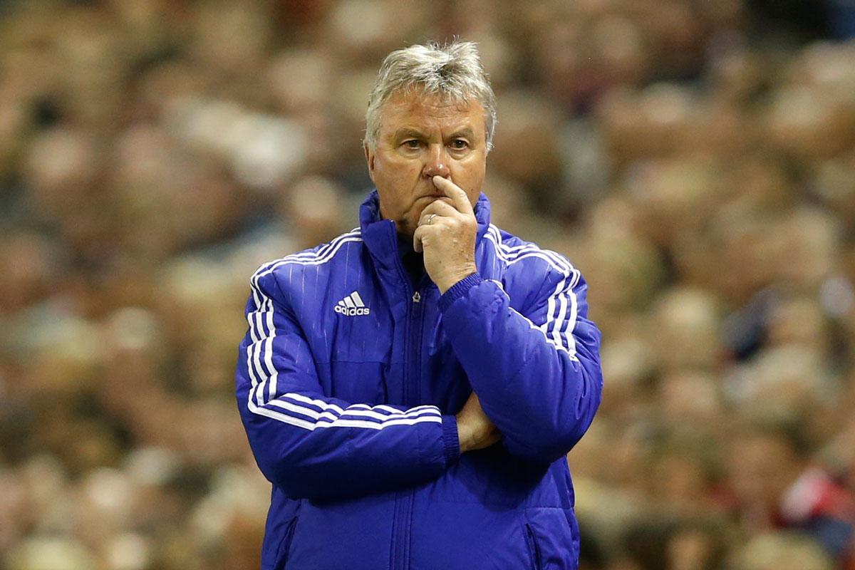 الهولندي المخضرم يتابع عن كثب تدريبات المنتخب الاسترالي استعداداً للقاء الودي ضد نيوزيلندا