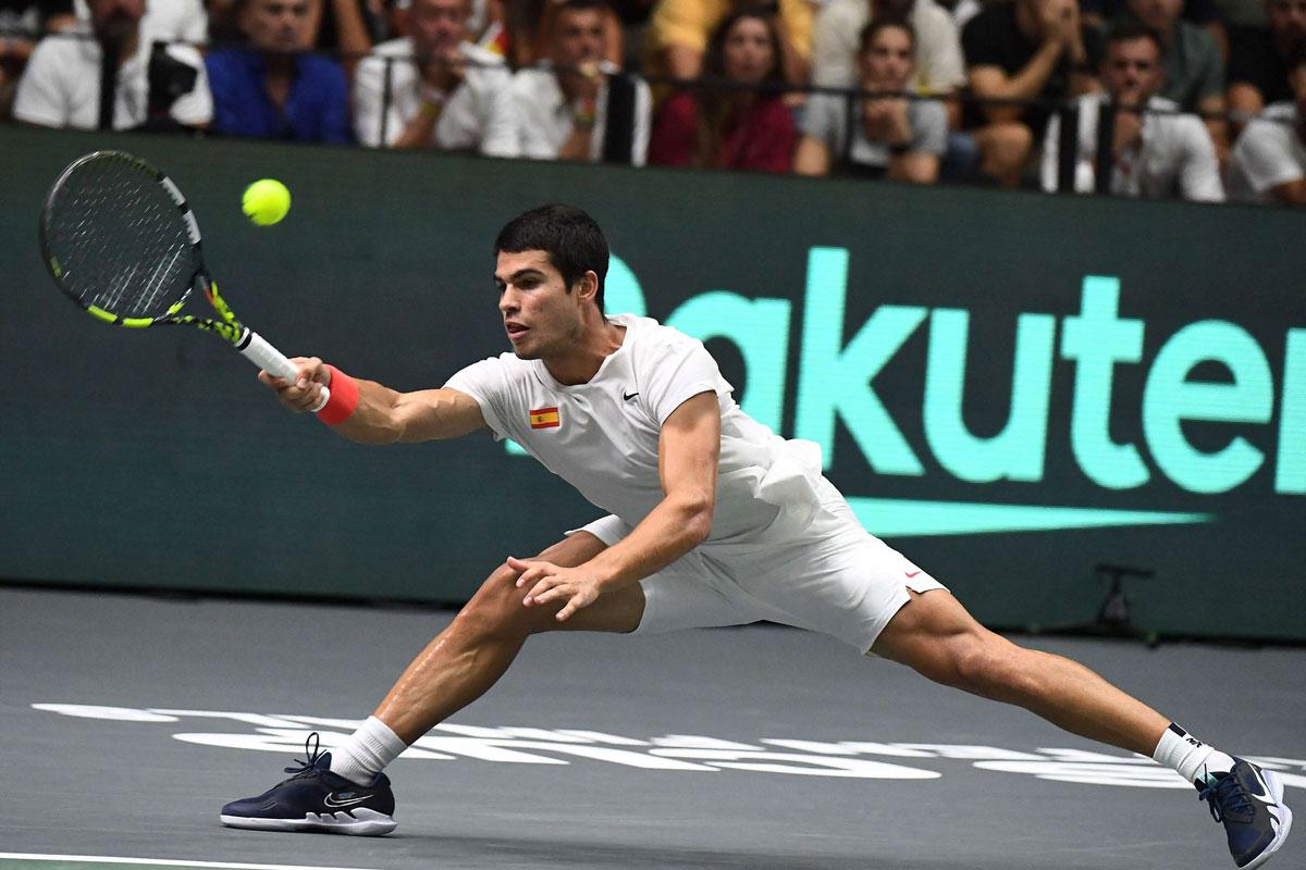 ألكاراس يخسر مباراة الفردي الثانية لاسبانيا