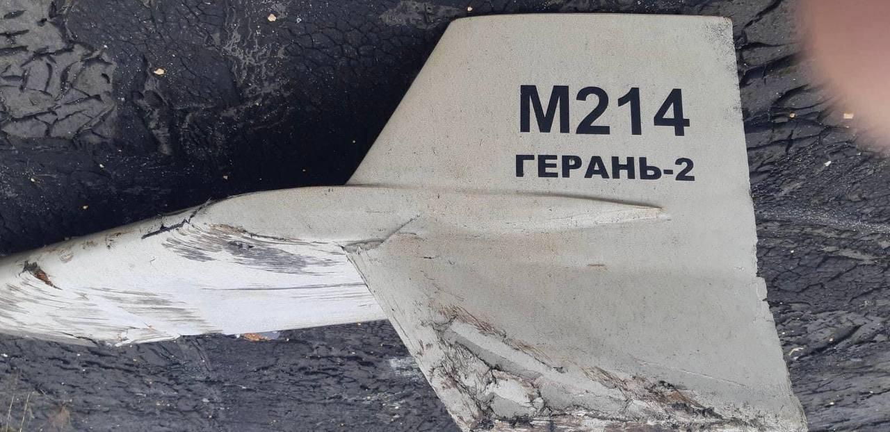 طرف جناح مسيرة أسقطتها أوكرانيا بدا أنه يتطابق مع طرف جناح الطائرة الإيرانية شاهد-136
