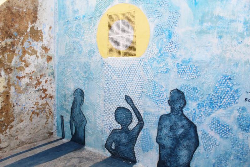 الشباب العربي يواجه الحروب والأزمات المعيشية بالرسم والغناء