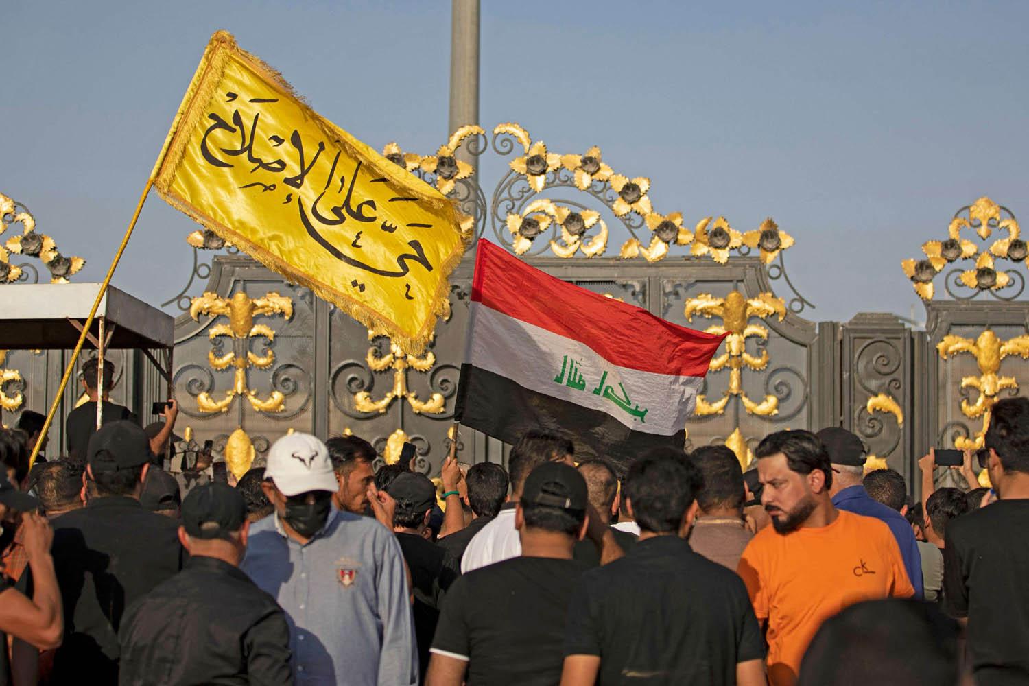 متظاهرون من التيار الصدري في البصرة