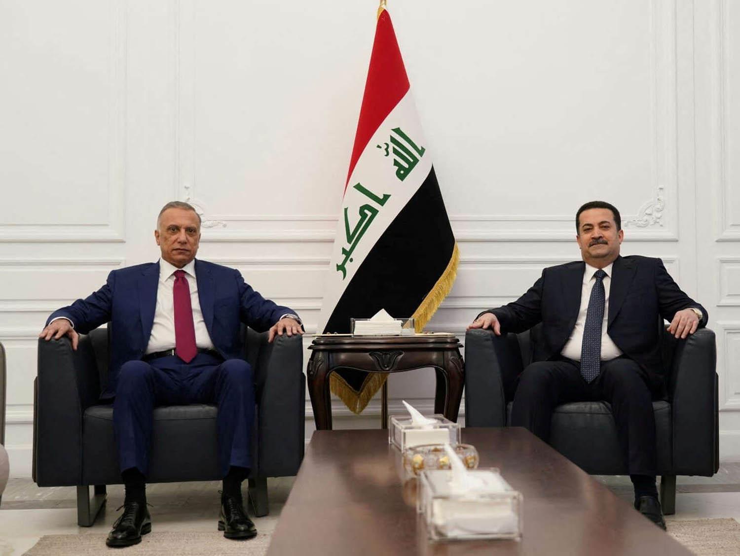 رئيس الحكومة العراقية الجديد محمد شياع السوداني يتسلم السلطة من رئيس الوزراء السابق مصطفى الكاظمي