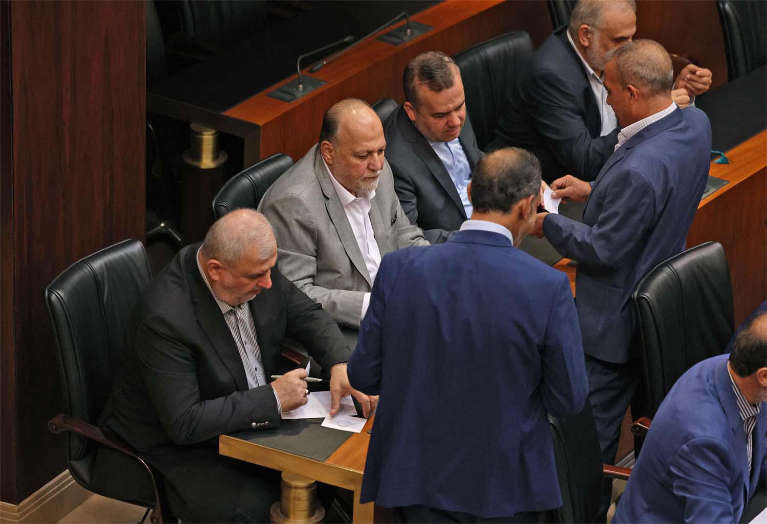 The next session to elect a president will be held on October 27