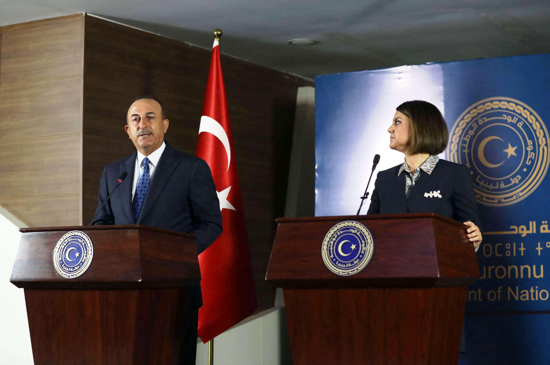 وزير الخارجية التركي يدافع عن اتفاقية التنقيب عن النفط والغاز مع ليبيا