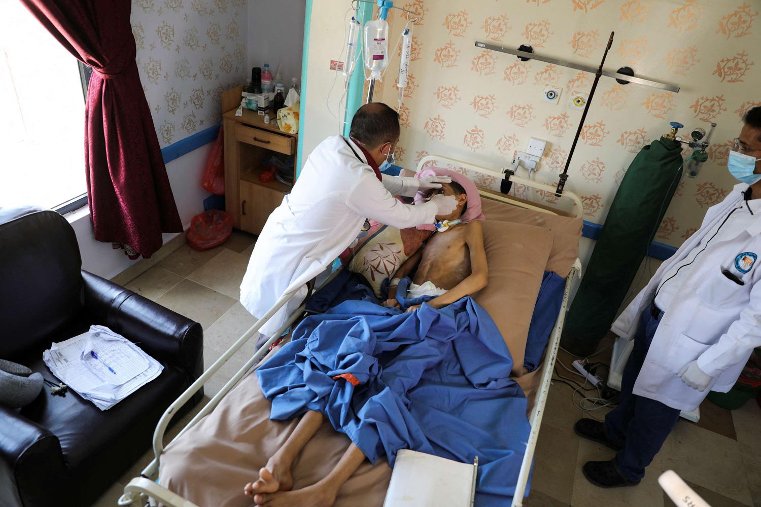 الأطفال المرضى لم يسلموا من جرائم الحوثيين