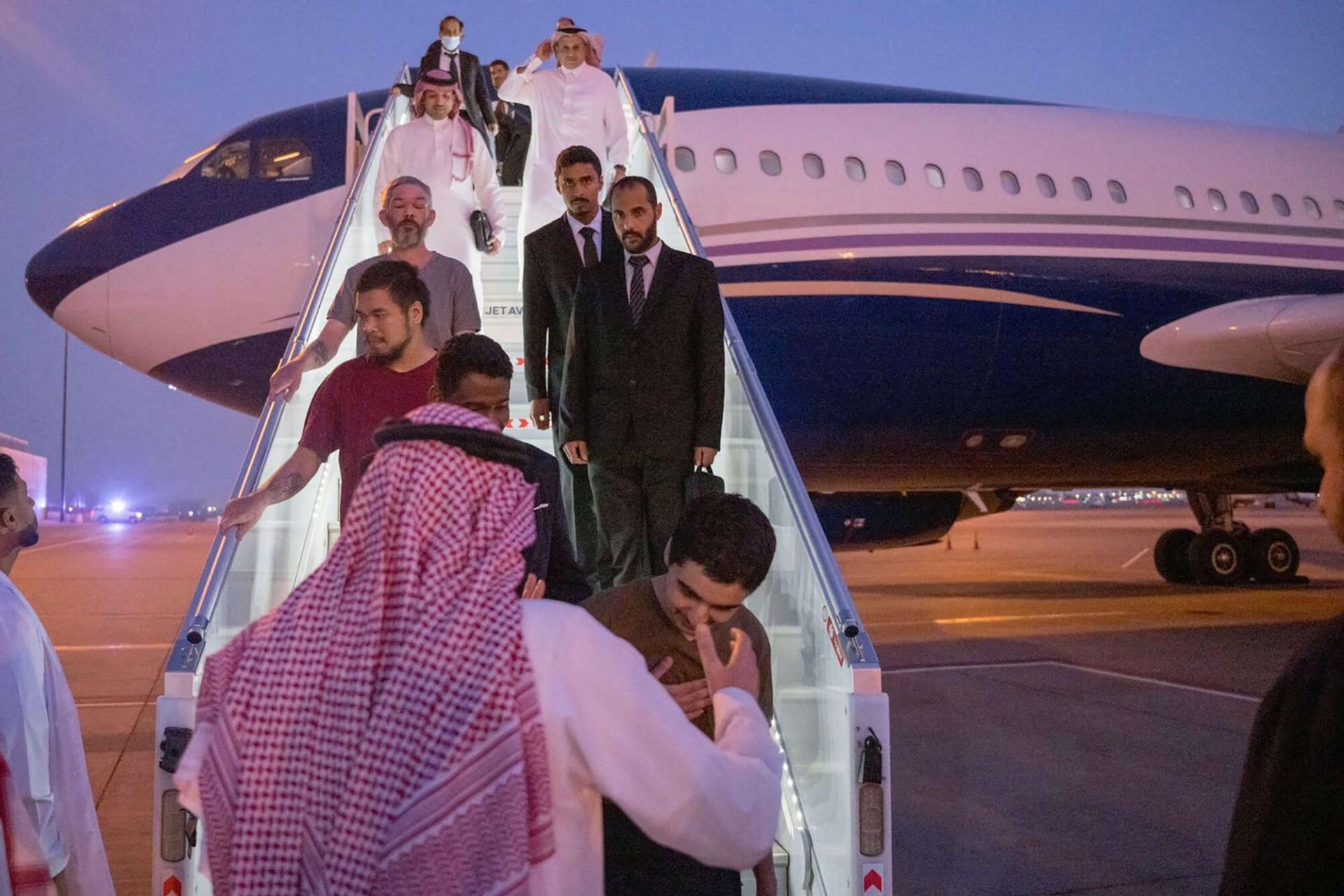الرياض تسعى لمنافسة دبي والدوحة من خلال تطوير الناقلة الجوية