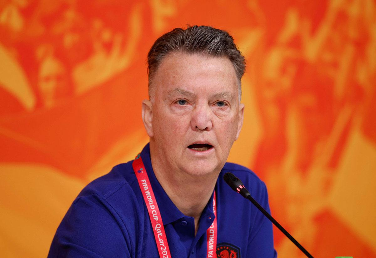 مدرب المنتخب الهولندي يأمل ان يتمكن فريقه من اقناع المشجعين بمتابعته من خلف شاشات التلفزة