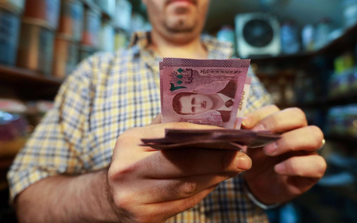 سوريا خاضعة لعقوبات اقتصادية أميركية وأوروبية ما تسبب بمزيد من الخسائر