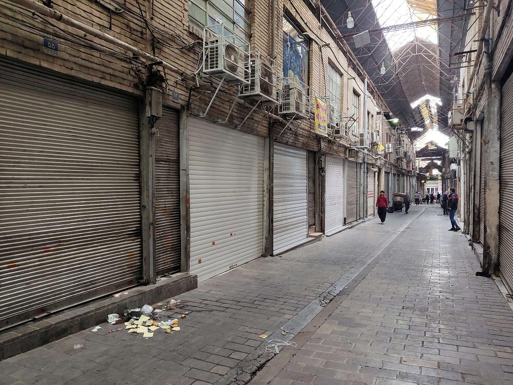 بازار طهران يغلق أبوابه استجابة لدعوات الإضراب العام