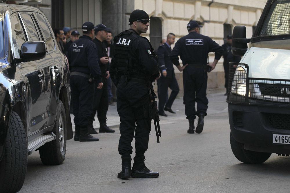 اجراءات أمنية مشددة ترافق محاكمة النشطاء الحقوقيين في الجزائر