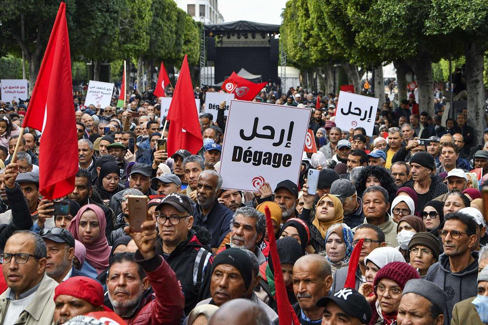 المعارضة تستغل الازمة الاقتصادية لتاجيج الشارع
