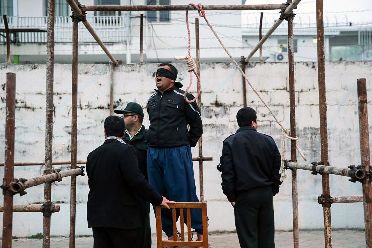 النظام الايراني يستخدم عقوبة الاعدام كورقة لترهيب معارضيه