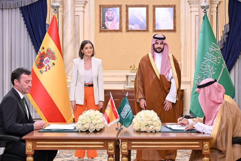 الرياض تسعى لتنويع مصادر السلاح بعد الخلافات مع واشنطن (من موقع وزارة الدفاع السعودية)