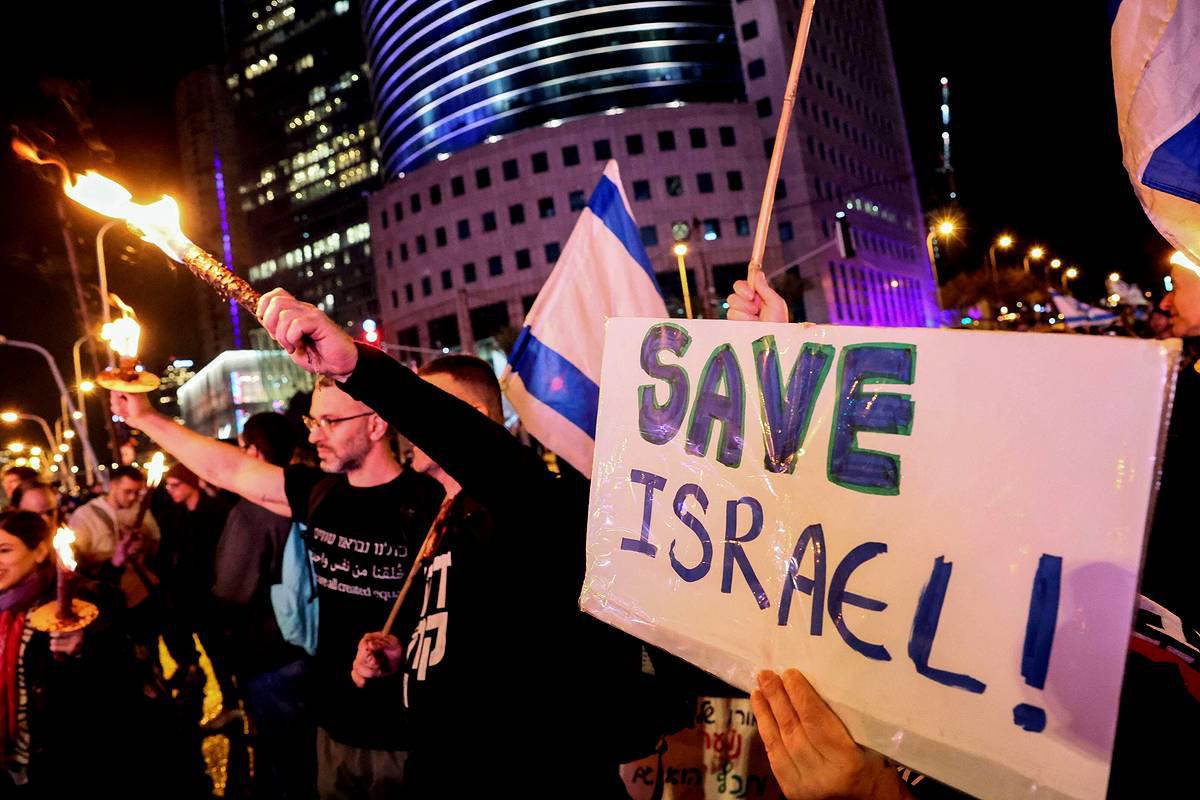متظاهرون إسرائيليون ضد سياسات حكومة نتانياهو