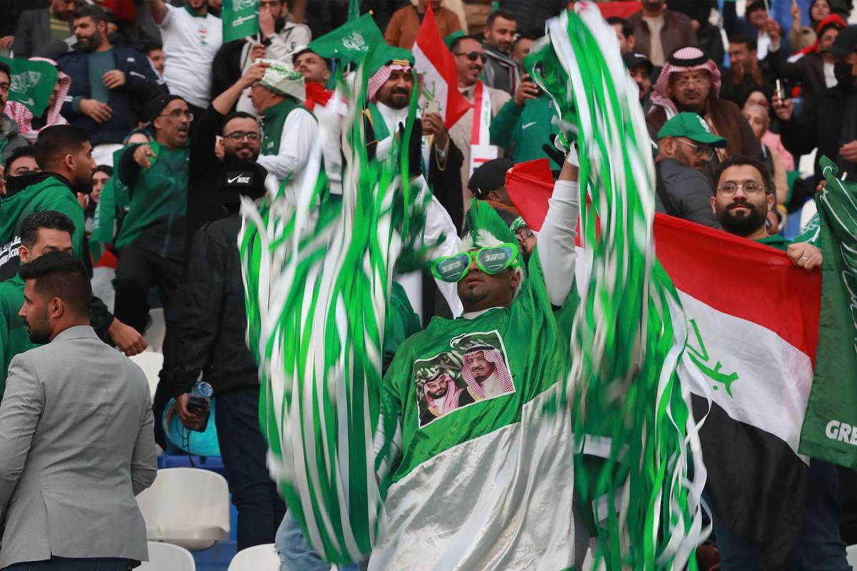 مشجعون سعوديون في خليجي البصرة