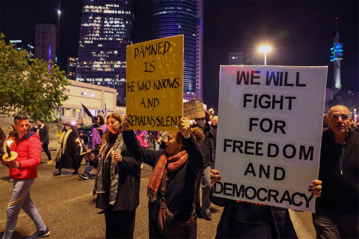 A note of national unity against Netanyahu