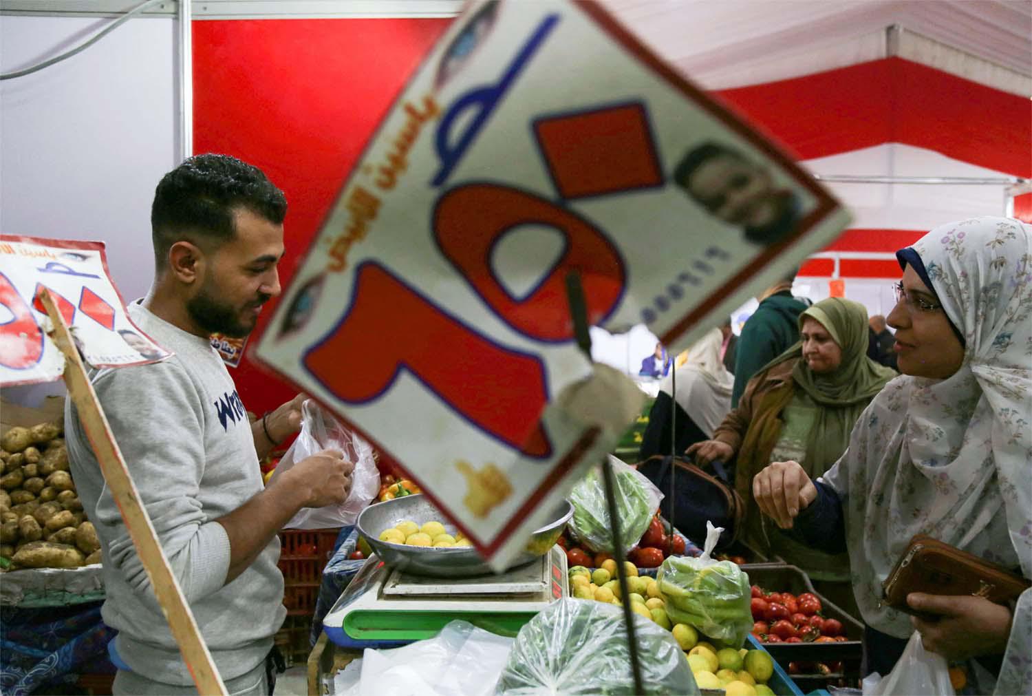 At the Ramadan markets products are offered at discounts of 25-30% via several vendors across Egypt