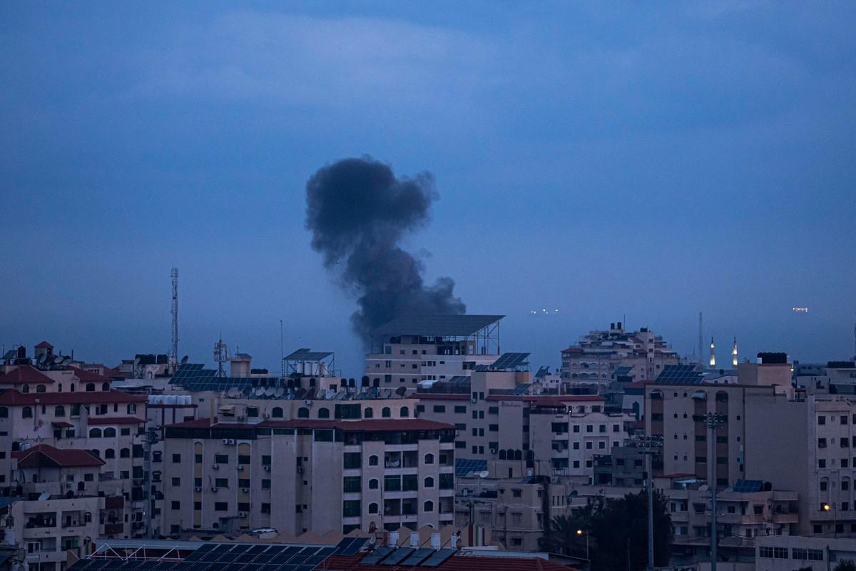 الجيش الاسرائيلي قصف مصنعا لإنتاج أسلحة ومعسكرا تابعين حماس
