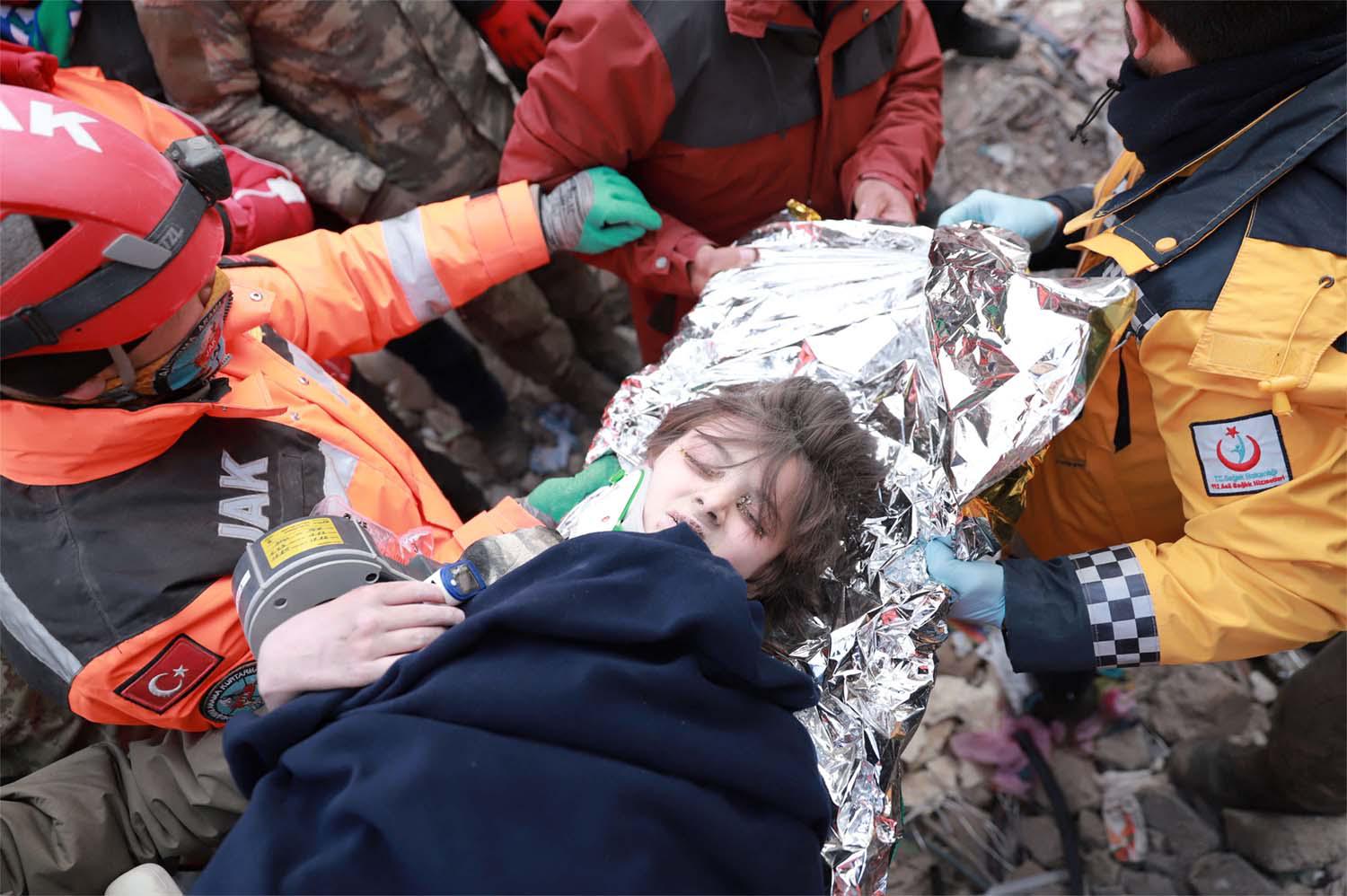 Rescues dwindle in the earthquake's aftermath