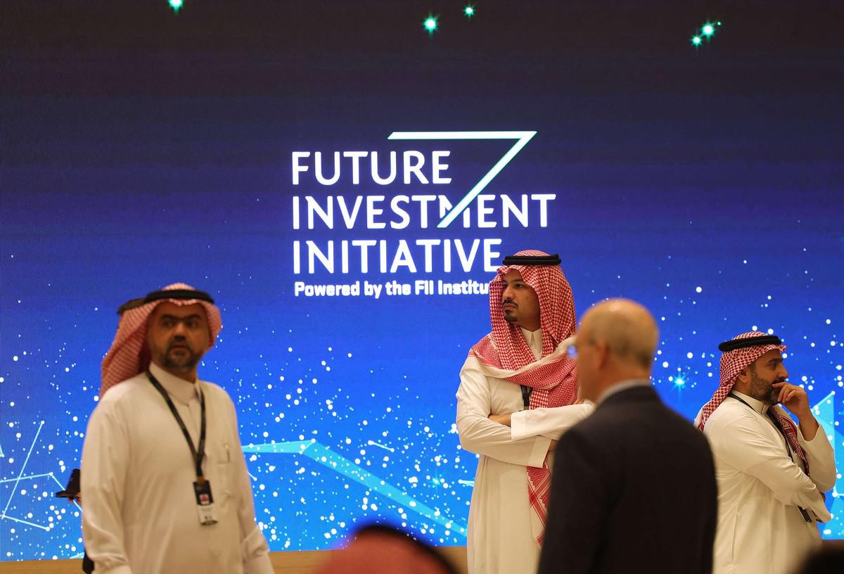 السعودية تعمل مع القطاع الخاص لتنويع اقتصادها ودفع الاستثمارات