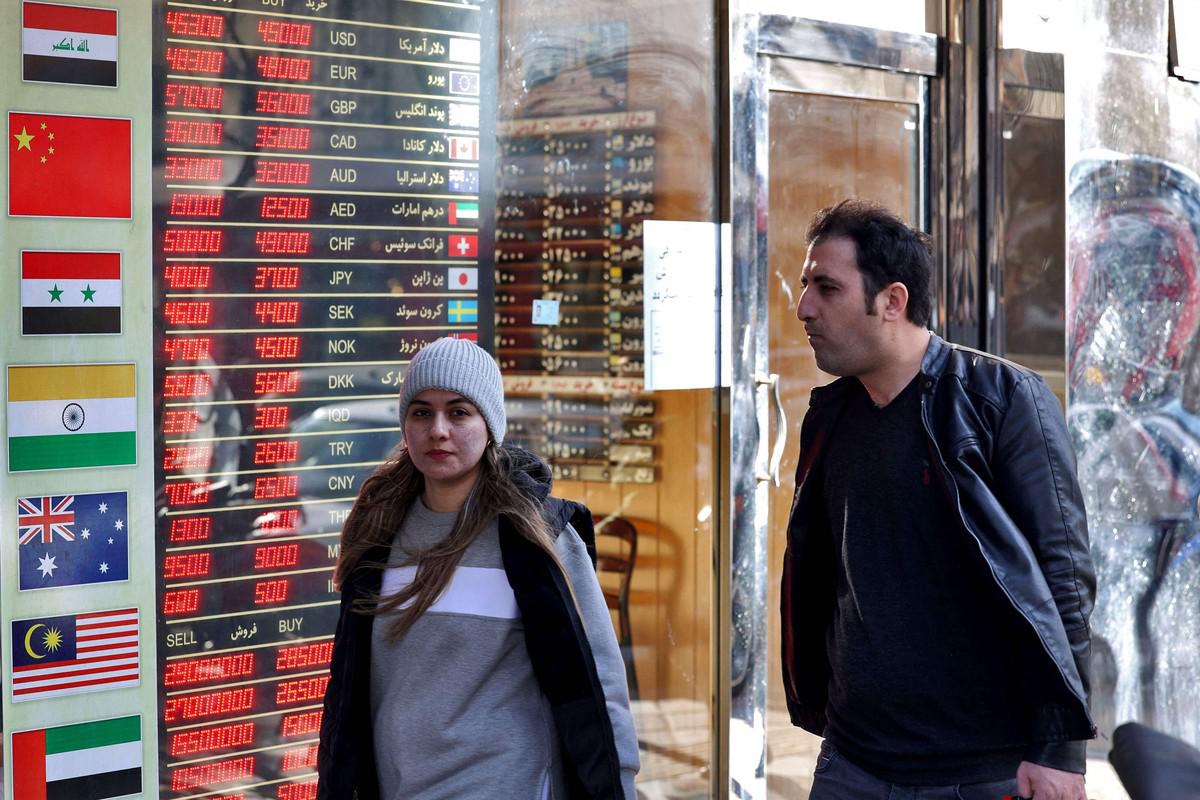 واشنطن تعمق ازمة الاقتصاد الايراني باستهداف شبكة الظل المصرفي