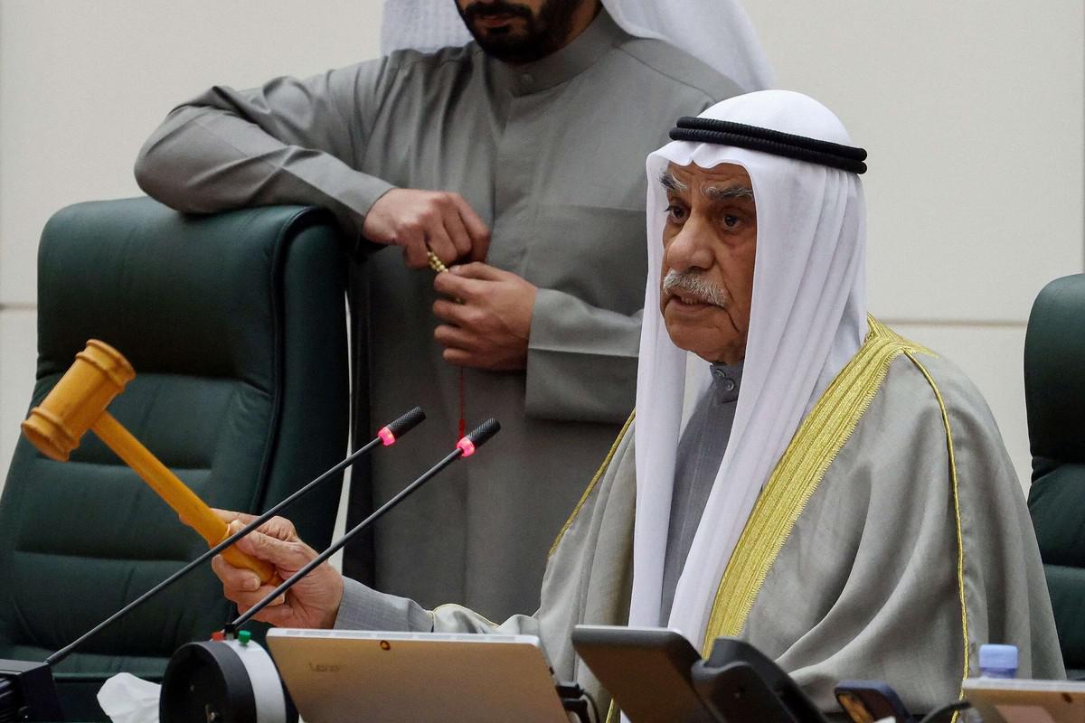 المحكمة الدستورية تقضي بعدم صحة فوز النواب الذين صعدوا إلى مجلس الأمة الكويتي الحالي 