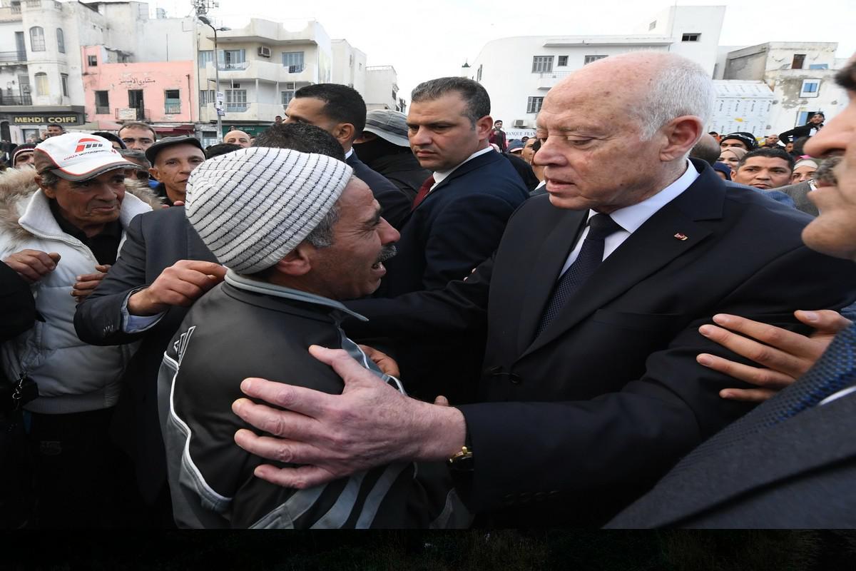 قيس سعيد يؤكد أن تونس تشهد اليوم حرب تحرير وطنية ضد الفساد