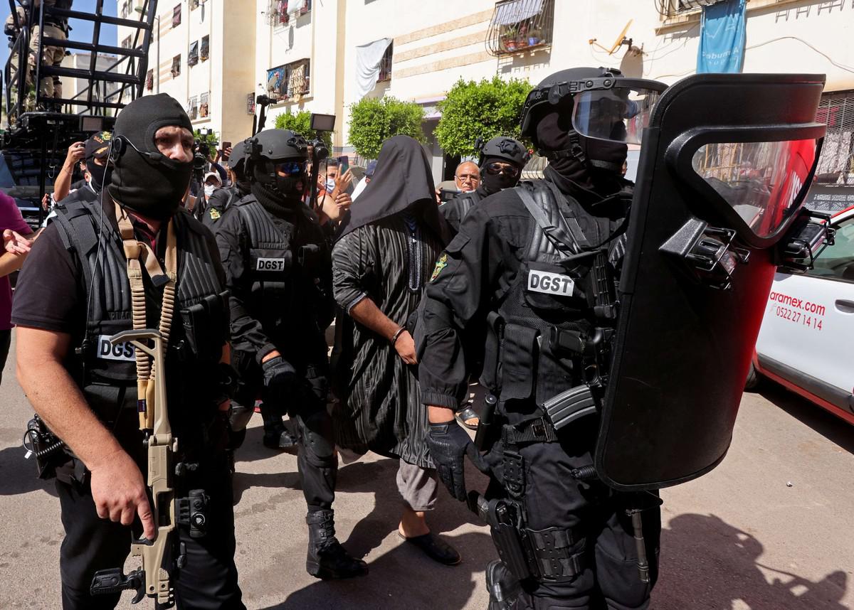 المغرب نجح في تفكيك عشرات الخلايا المتطرفة واحبط مخططات ارهابية محليا ودوليا 