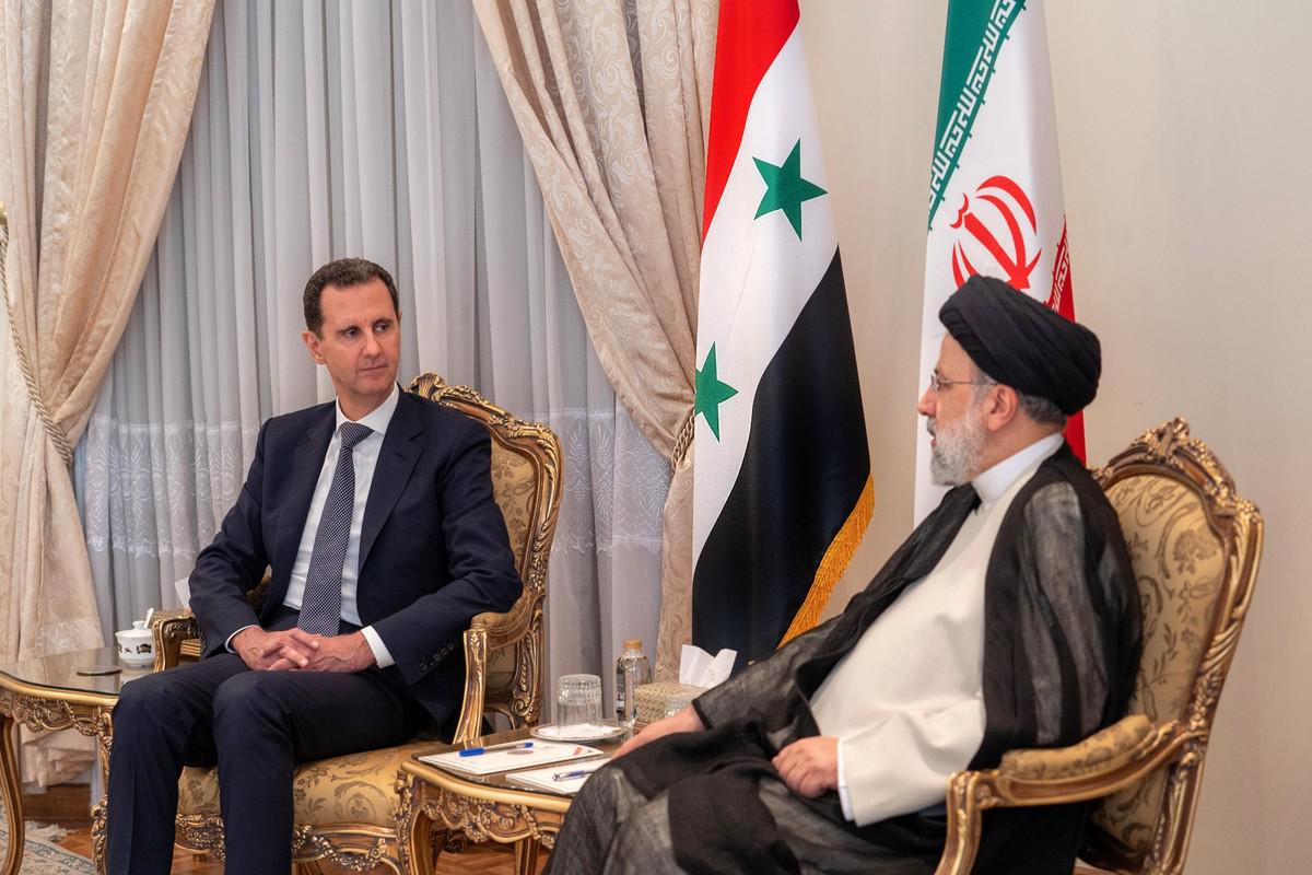 إيران تكثّف تحركاتها لتأمين نصيبها من كعكة إعادة إعمار سوريا