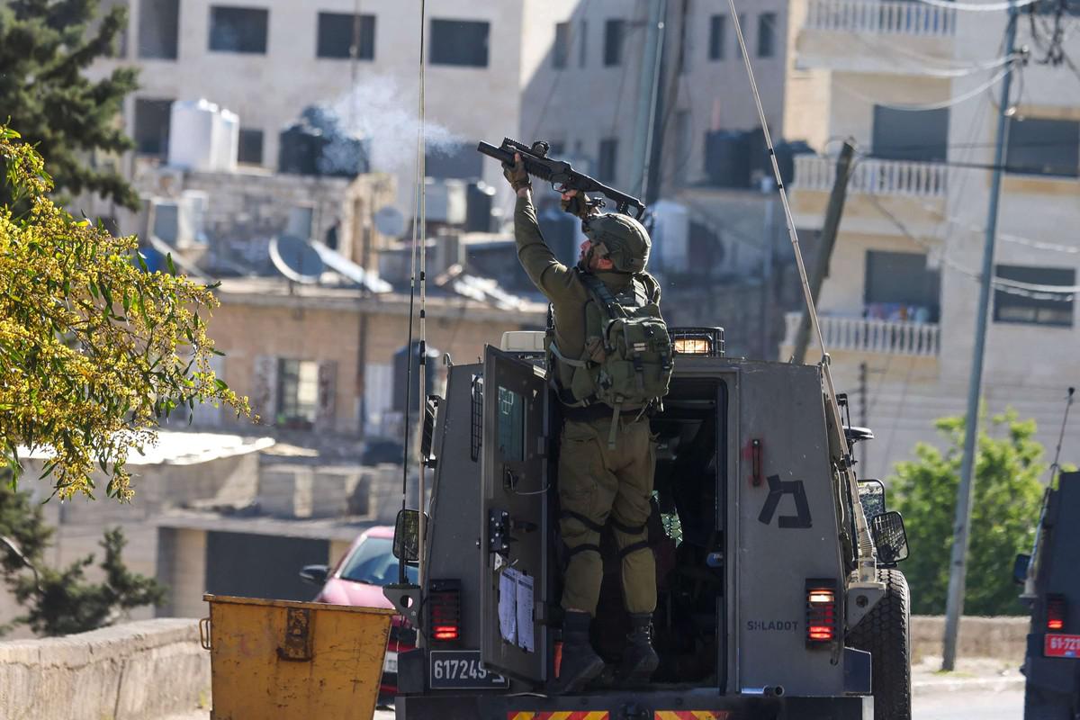 الجهاز سيتولى مهام امنية في الضفة وغزة في مواجهة الفصائل الفلسطينية