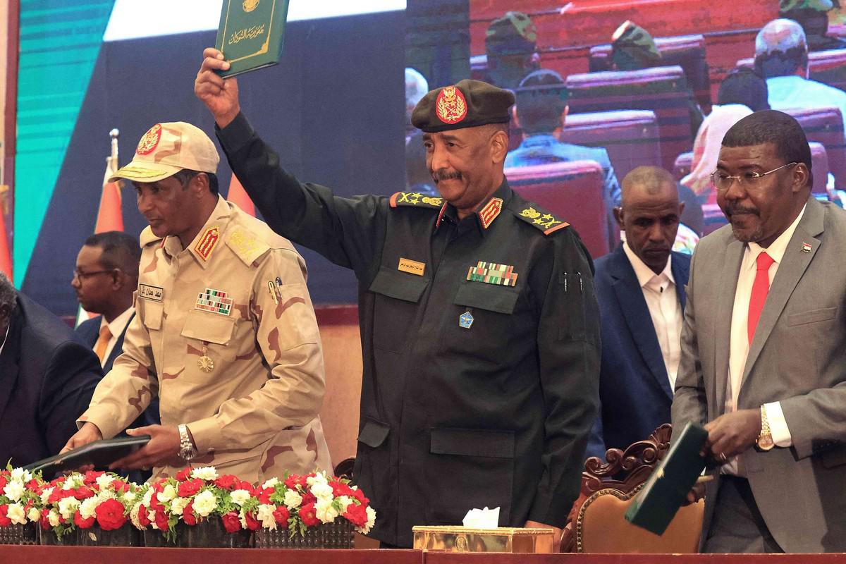 انهاء الحكم العسكري في السودان بات قريبا 
