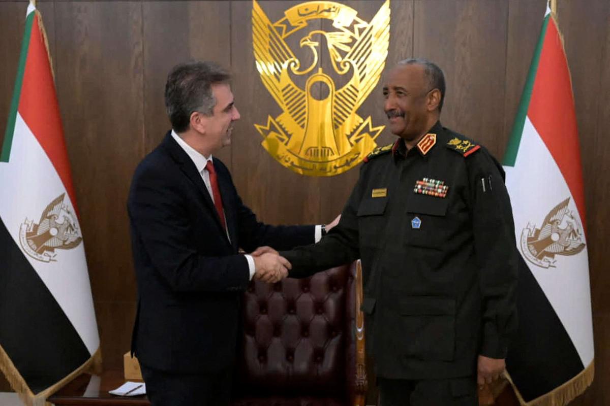 وزير الخارجية الاسرائيلي زار الخرطوم والتقى البرهان قبل تفجر الصراع الأخير في الخرطوم