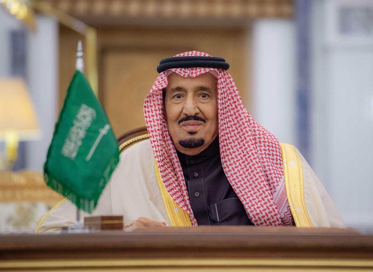 العاهل السعودي يقود جهود دعم الفئات الهشة