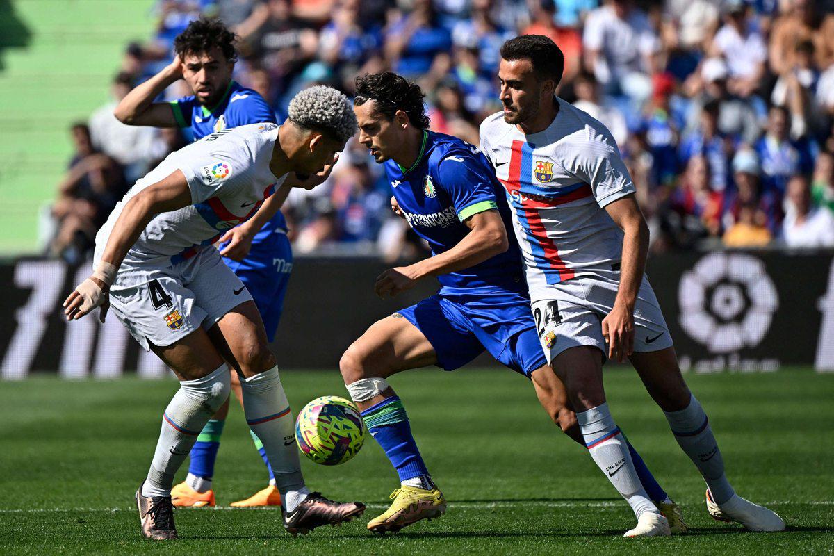 برشلونة