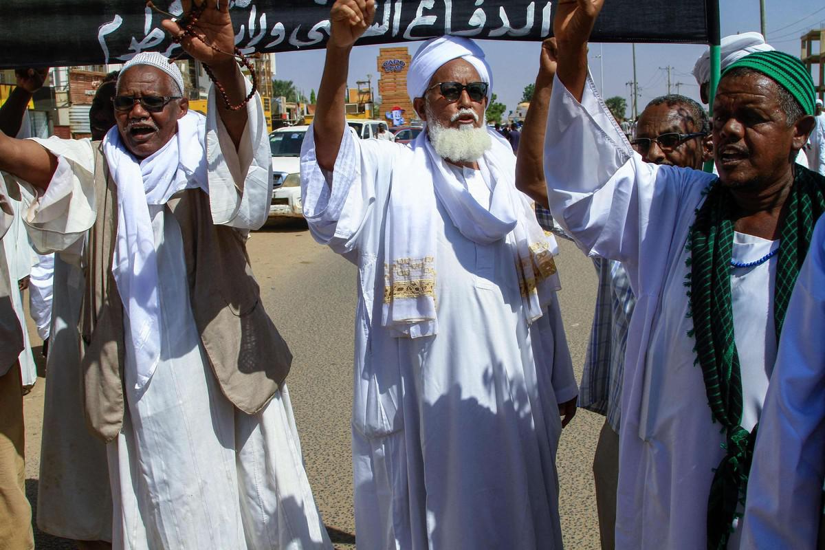 الاسلاميون يسعون للعودة الى الواجهة بدماء السودانيين