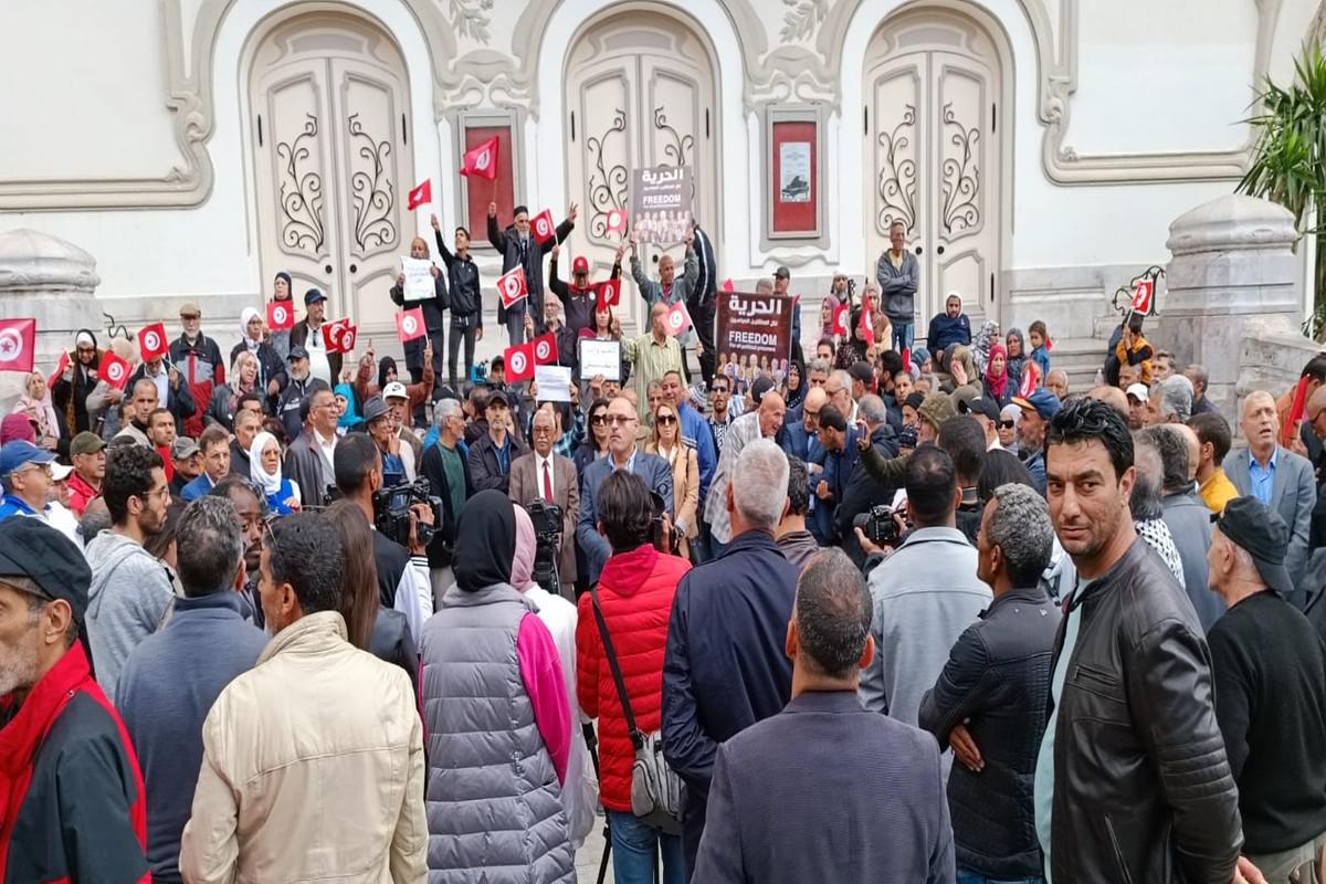 وقفات احتجاجية أسبوعية للواجهة السياسية لحركة النهضة 