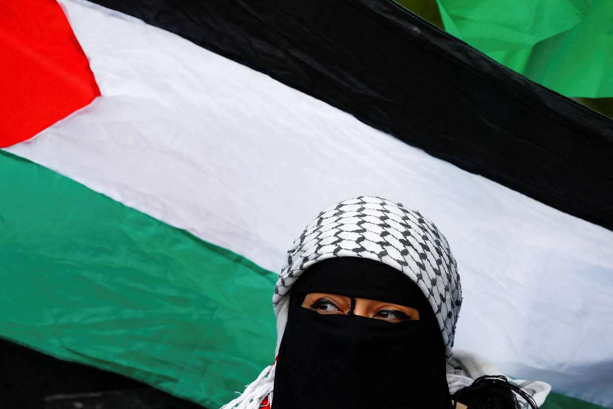 فلسطينية في تظاهرة في القدس