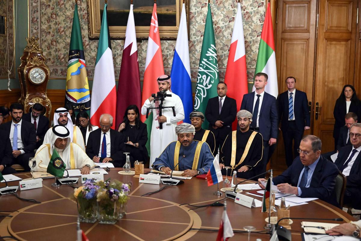 إما مفاوضات بين الإمارات وإيران وإما الالتجاء إلى محكمة العدل الدولية