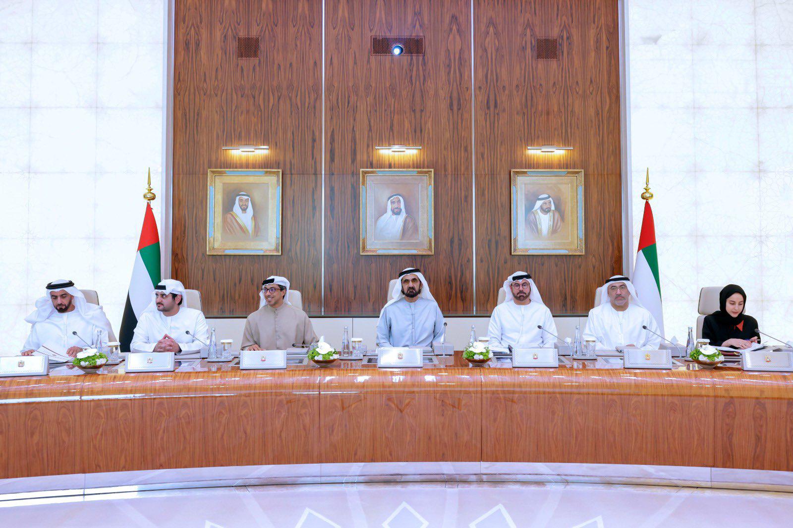 الشيخ محمد بن راشد يشدد على حماية الاستقرار المالي في الامارات