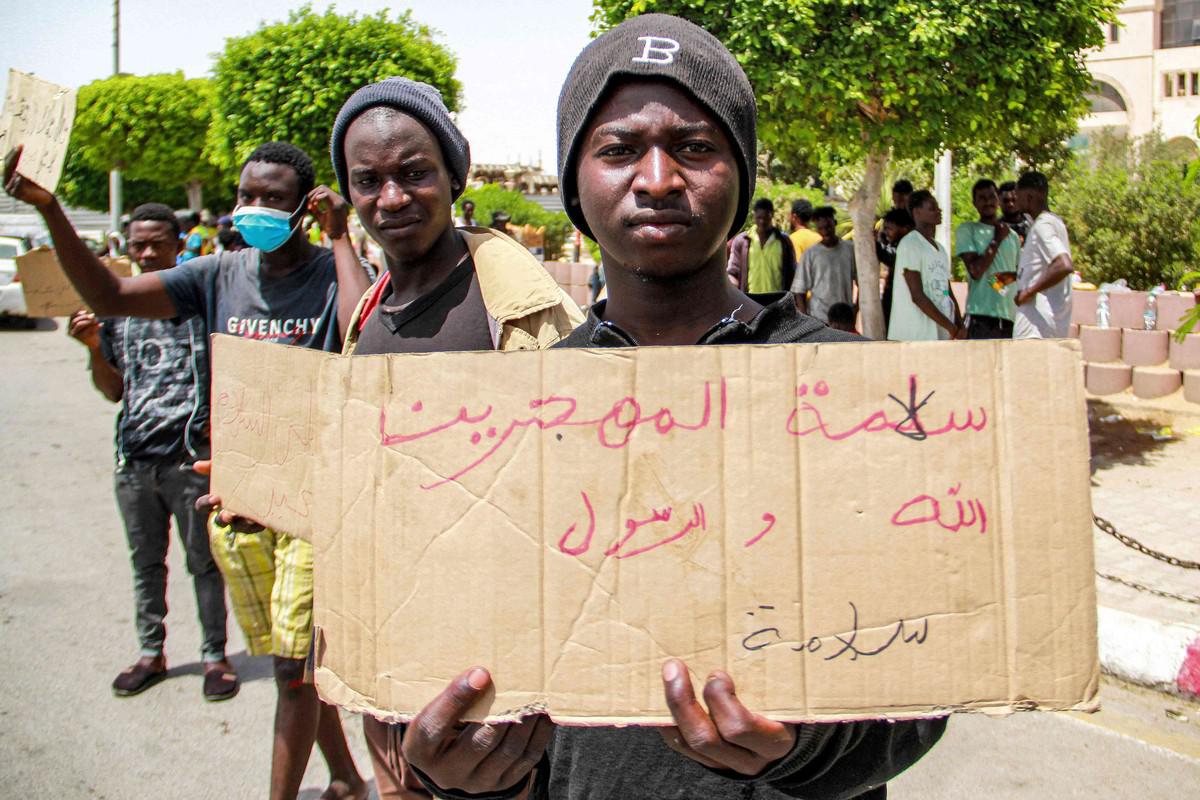 تونس تستجيب لنداءات إنسانية  