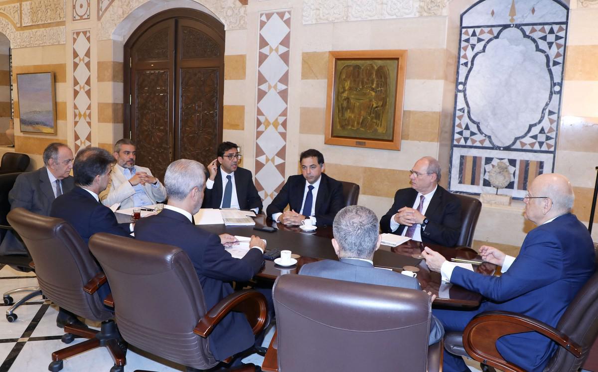 ميقاتي يؤيد مطالب نواب حاكم مصرف لبنان لكنه لا يملك صلاحيات تعيين خليفة له
