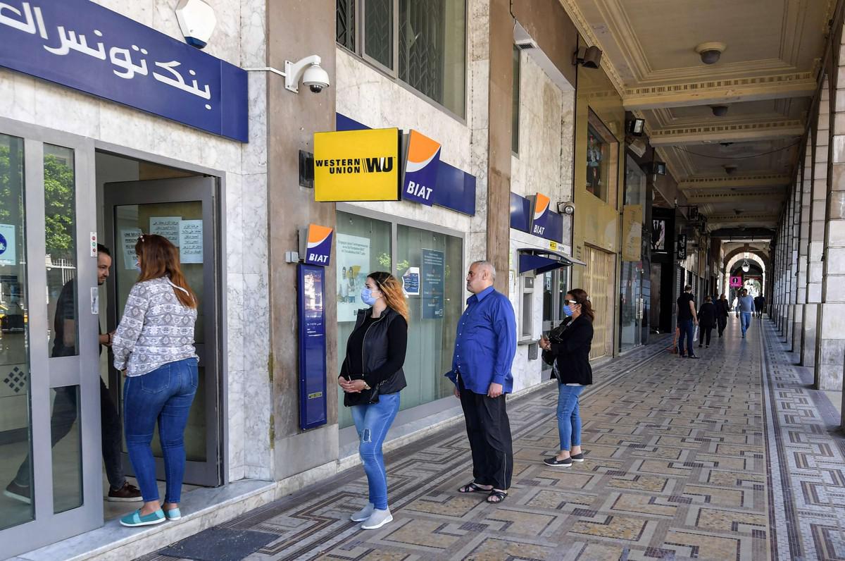 مشاكل عديدة يعيشها القطاع البنكي في تونس