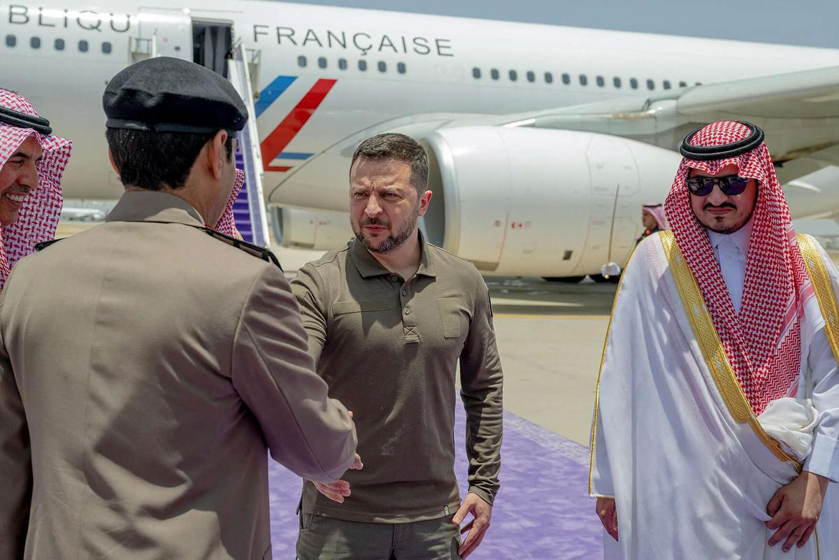 السعودية تقوم بدور وساطة في الازمة الاوكرانية مستندة على اشعاعها الدبلوماسي