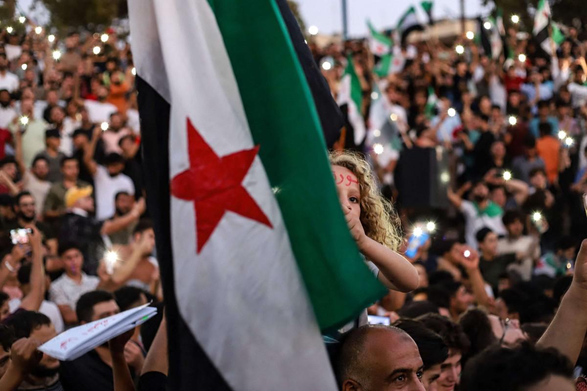 مظاهرات عارمة تغذيها مشاعر الاستياء من الأسد 