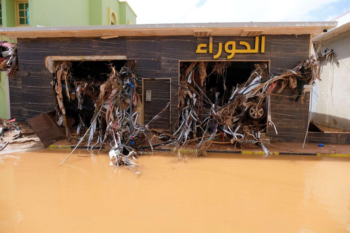 كارثة بأتم المقاييس 